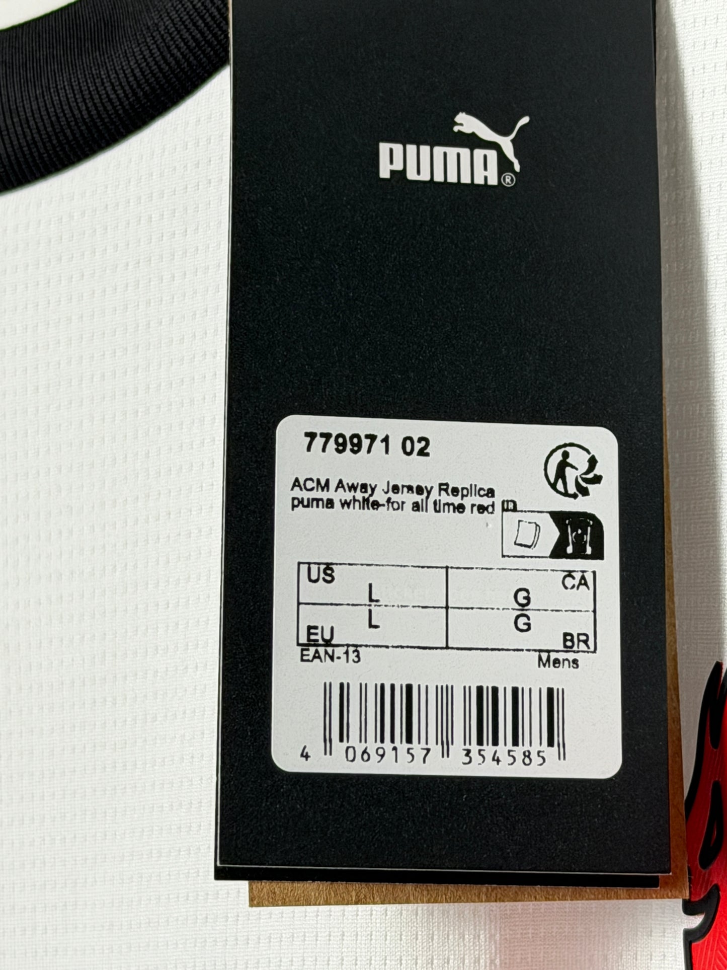 Luka Modric AC Milan 2025-26 away football shirt (L)