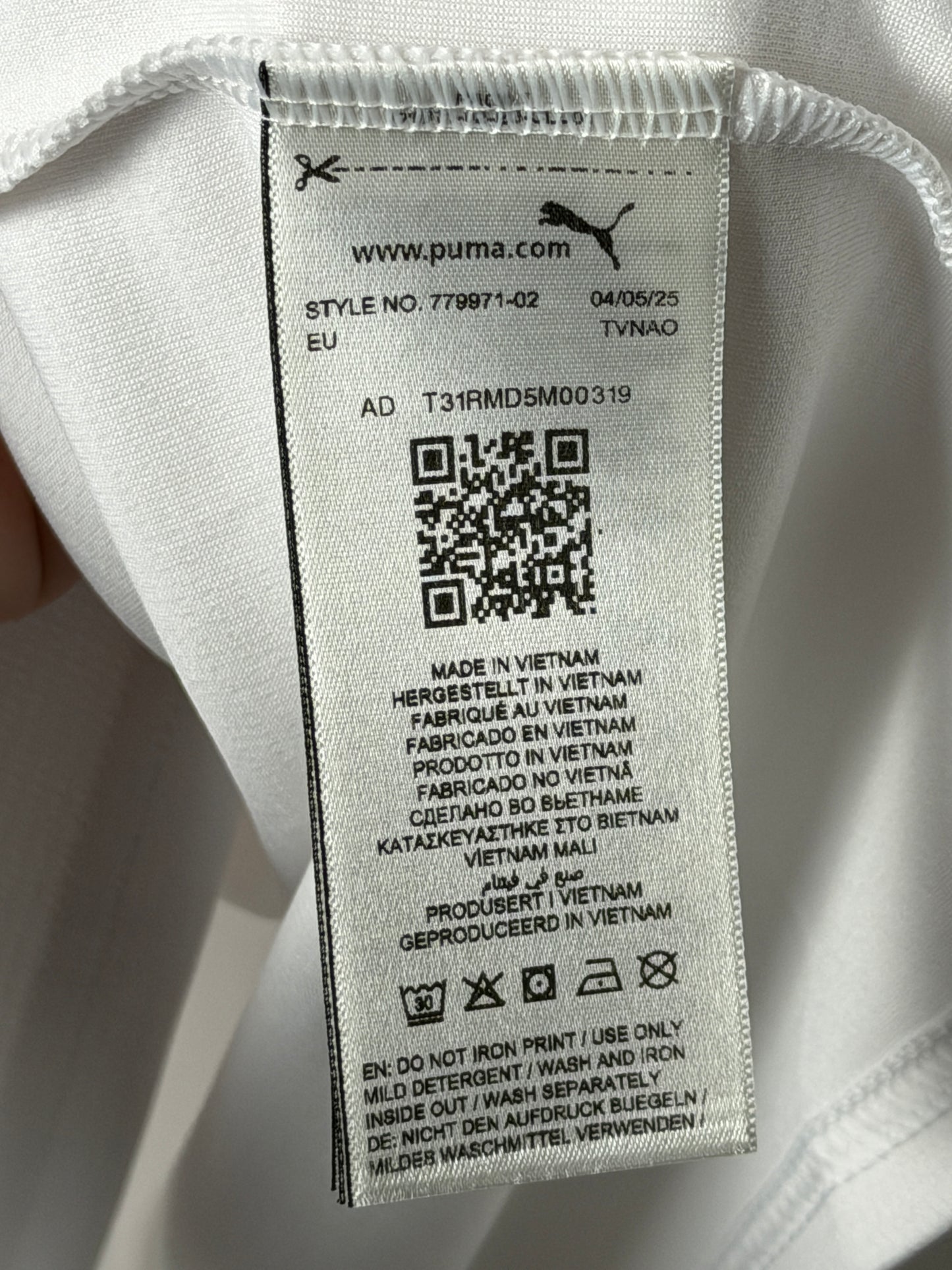 Luka Modric AC Milan 2025-26 away football shirt (L)