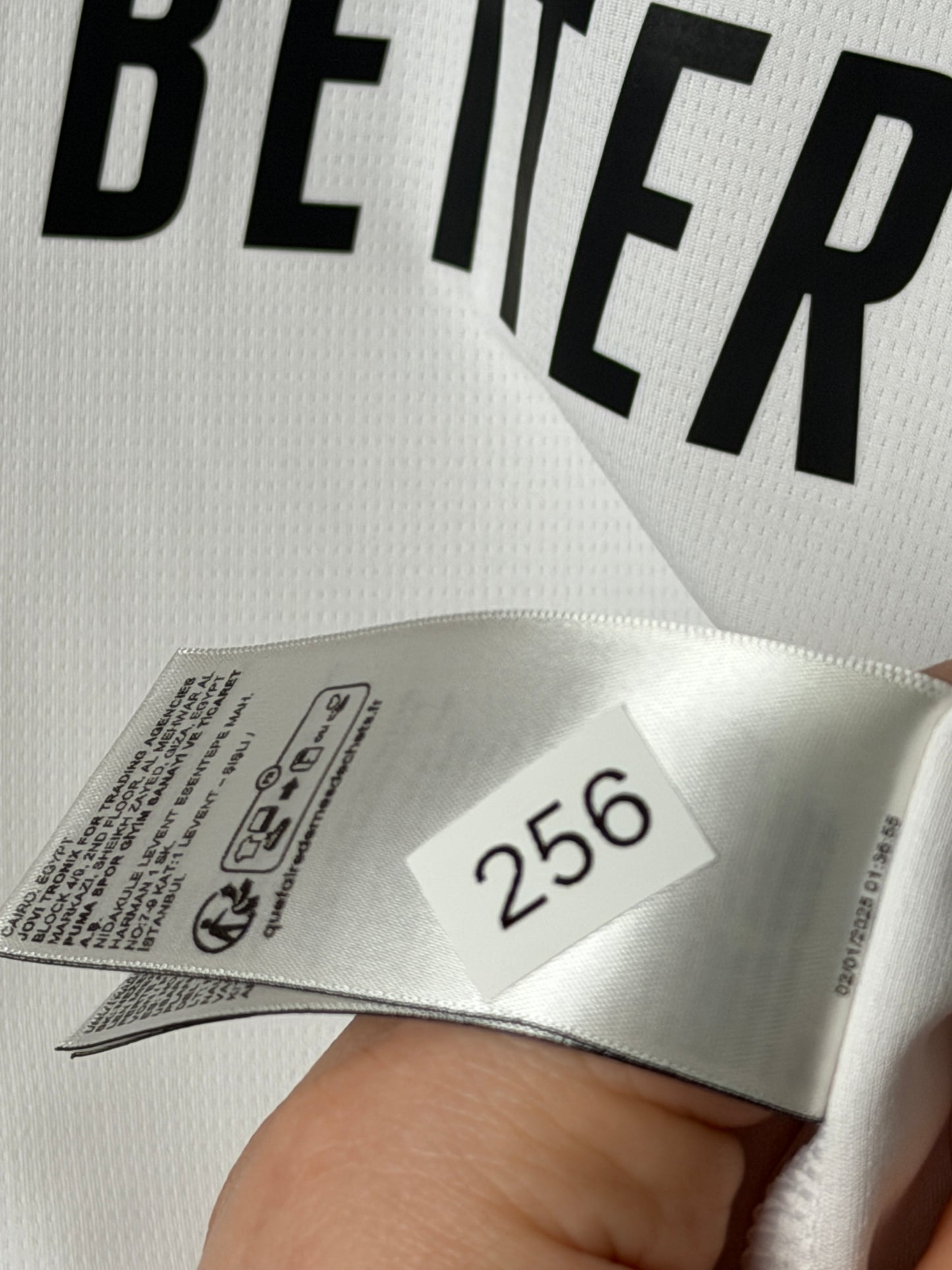 Luka Modric AC Milan 2025-26 away football shirt (L)