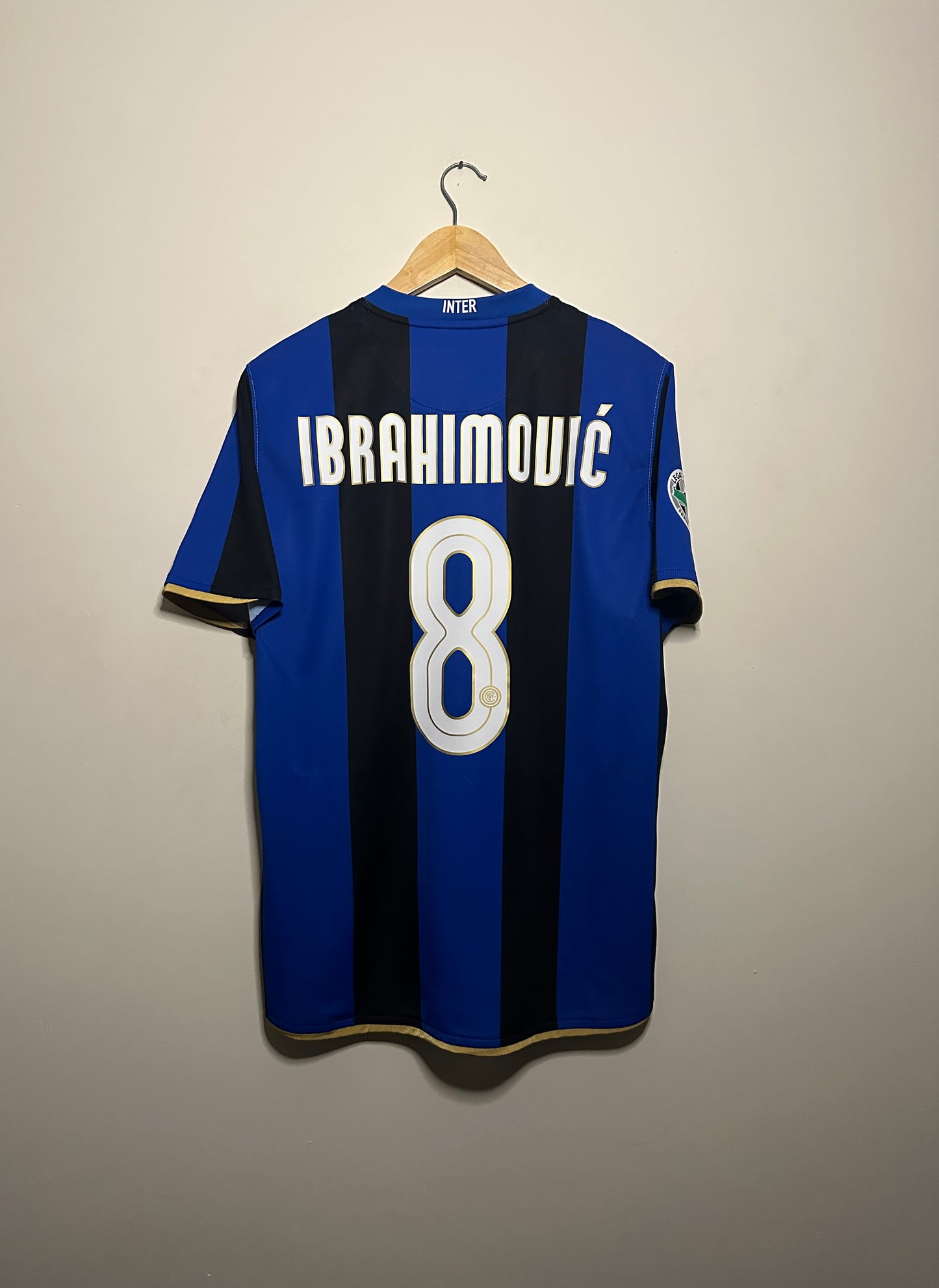 Zlatan Ibrahimovic Inter Milan 2008-09 home football shirt (M)