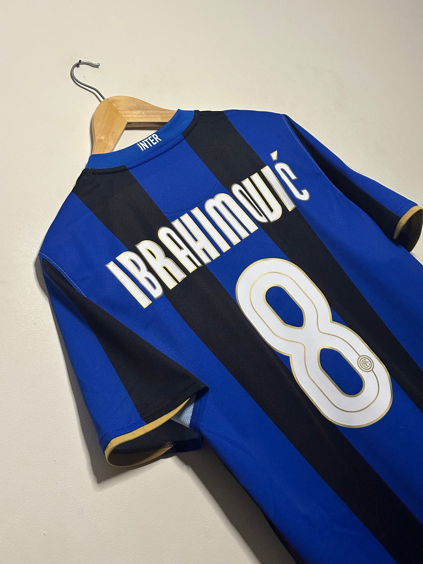 Zlatan Ibrahimovic Inter Milan 2008-09 home football shirt (M)