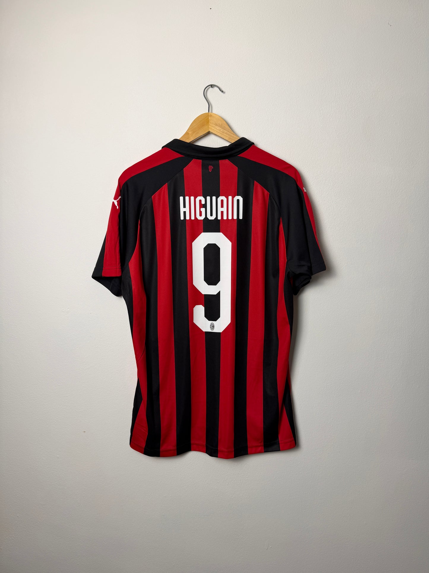 Gonzalo Higuain AC Milan 2018-19 home football shirt (L)