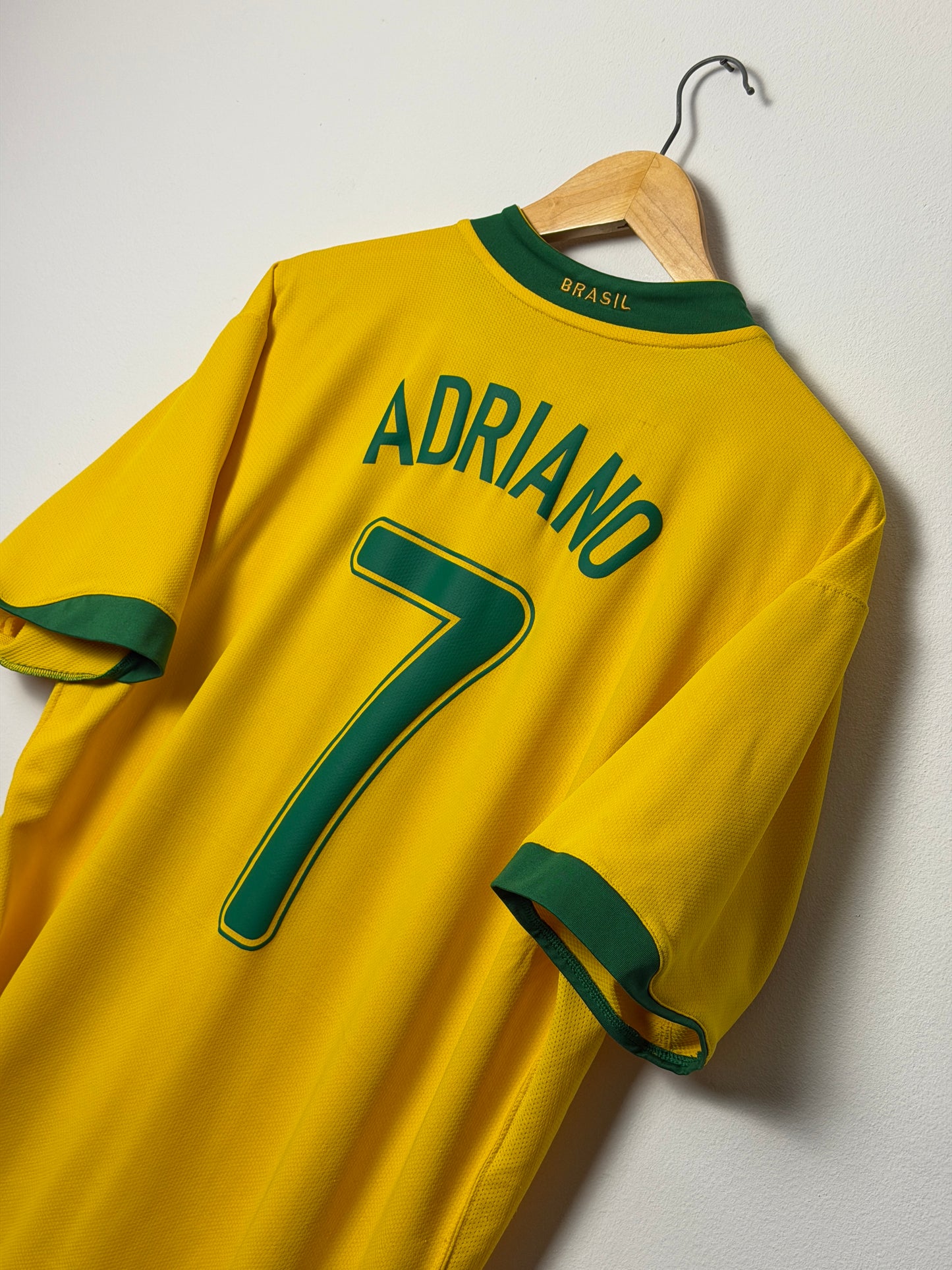 Adriano Brazil 2006 World Cup home football shirt (XL)