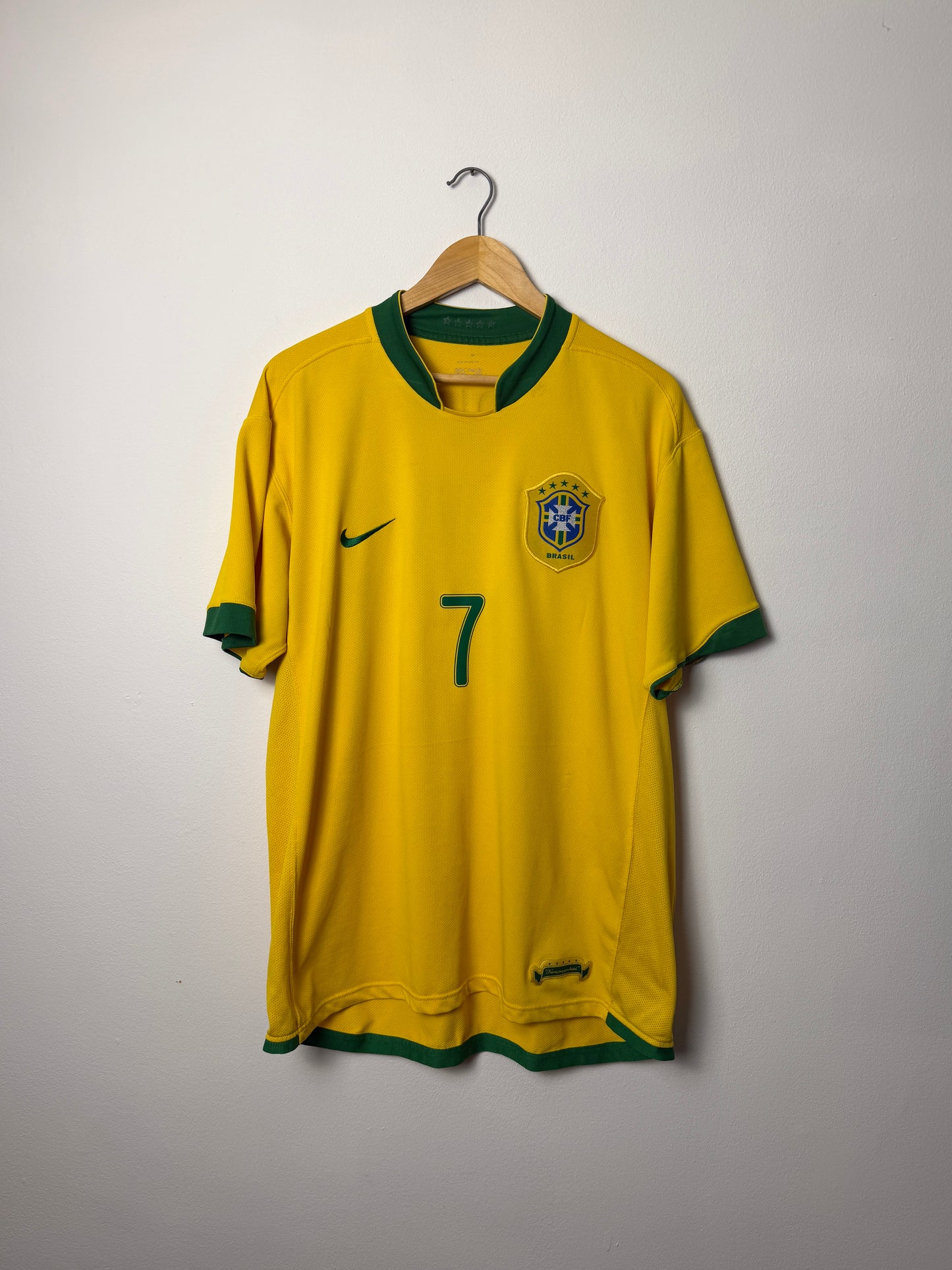 Adriano Brazil 2006 World Cup home football shirt (XL)