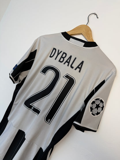 Paulo Dybala Juventus FC 2016-17 home football shirt (M)