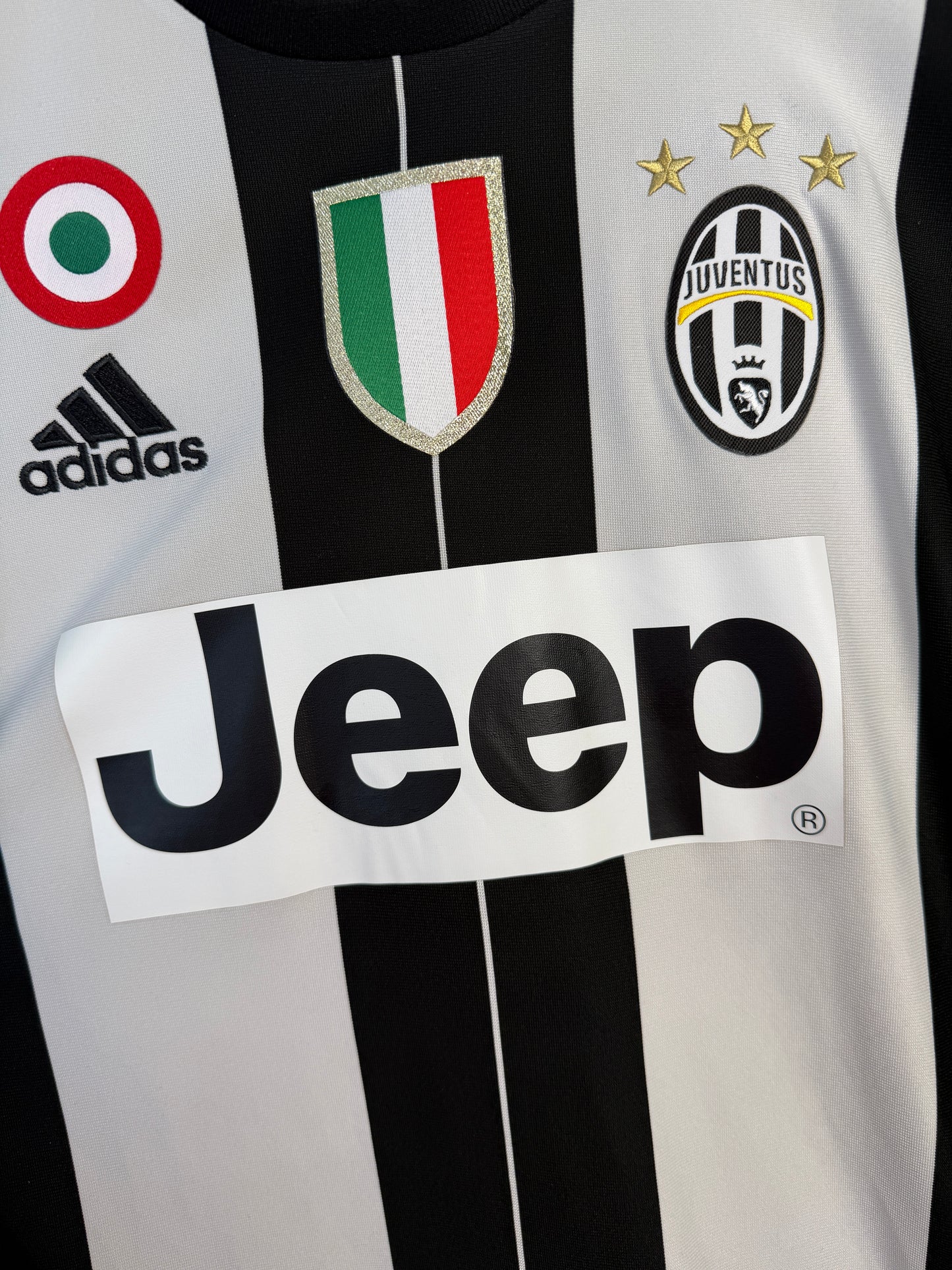 Paulo Dybala Juventus FC 2016-17 home football shirt (M)