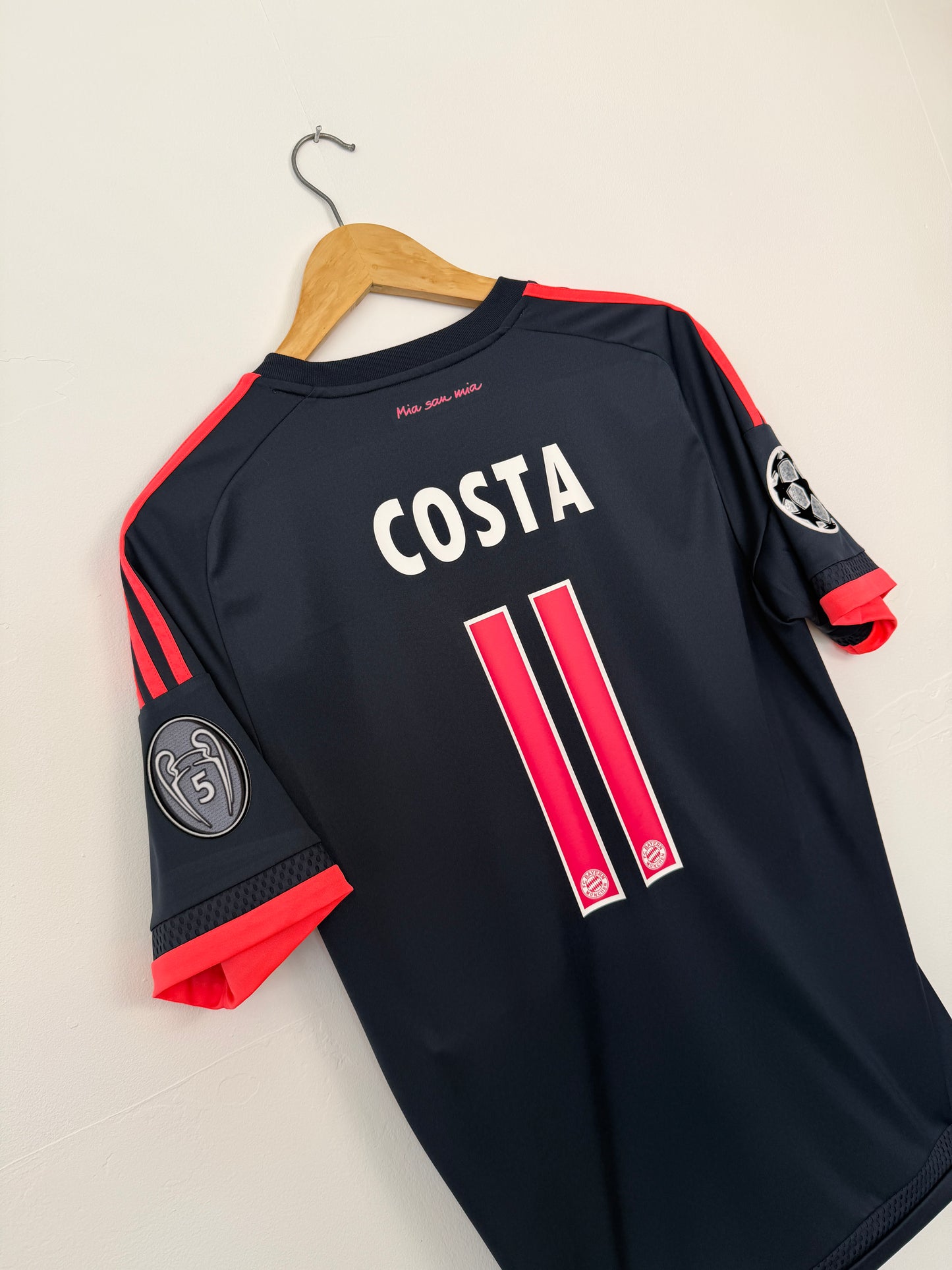 Douglas Costa FC Bayern Munich 2015-16 third football shirt (M)
