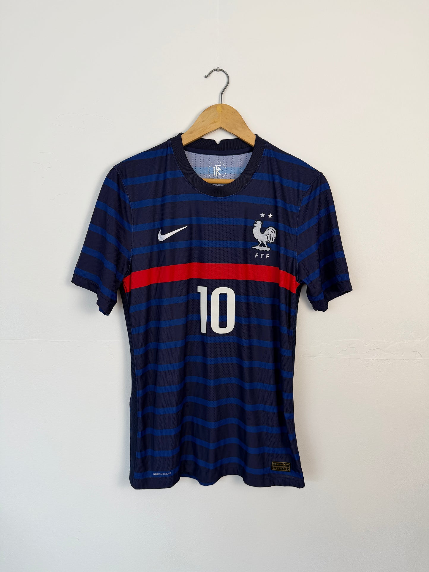 Kylian Mbappe France VAPORKNIT Euro 2020 home football shirt (M)