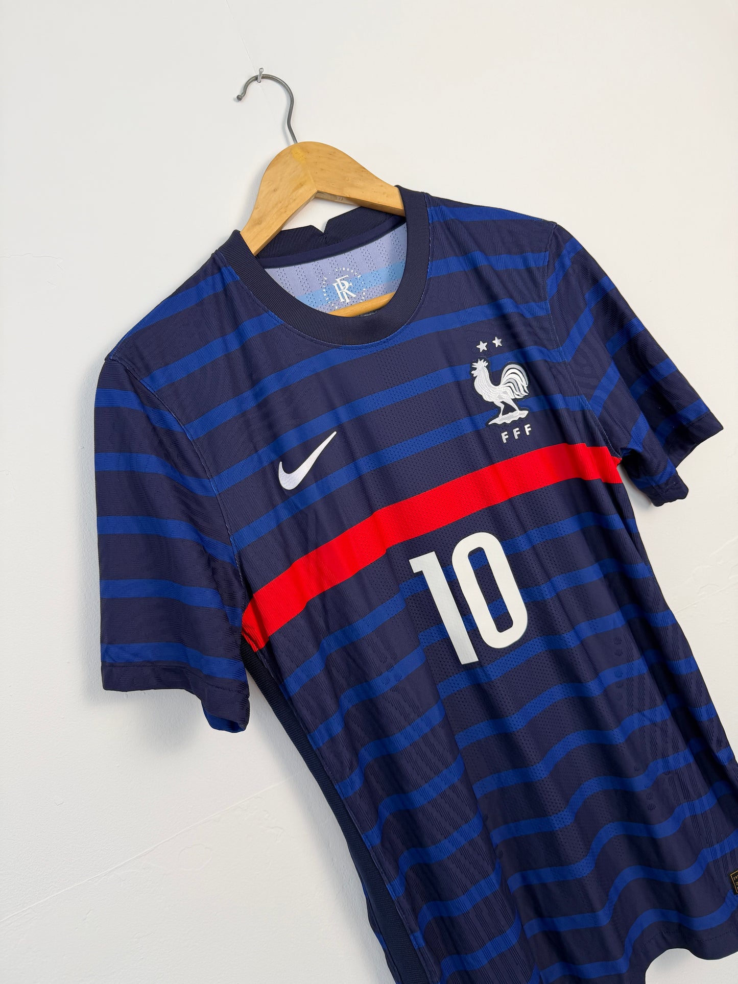 Kylian Mbappe France VAPORKNIT Euro 2020 home football shirt (M)