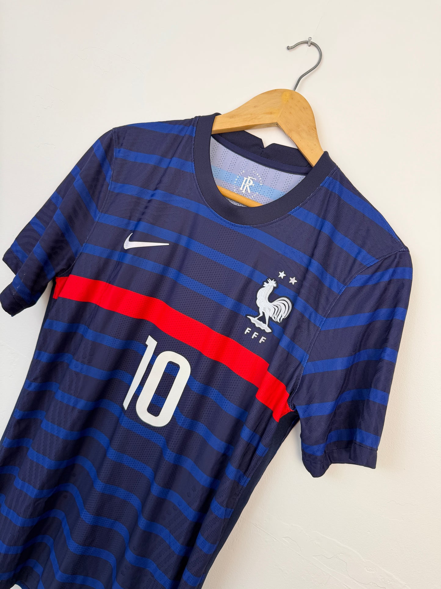 Kylian Mbappe France VAPORKNIT Euro 2020 home football shirt (M)