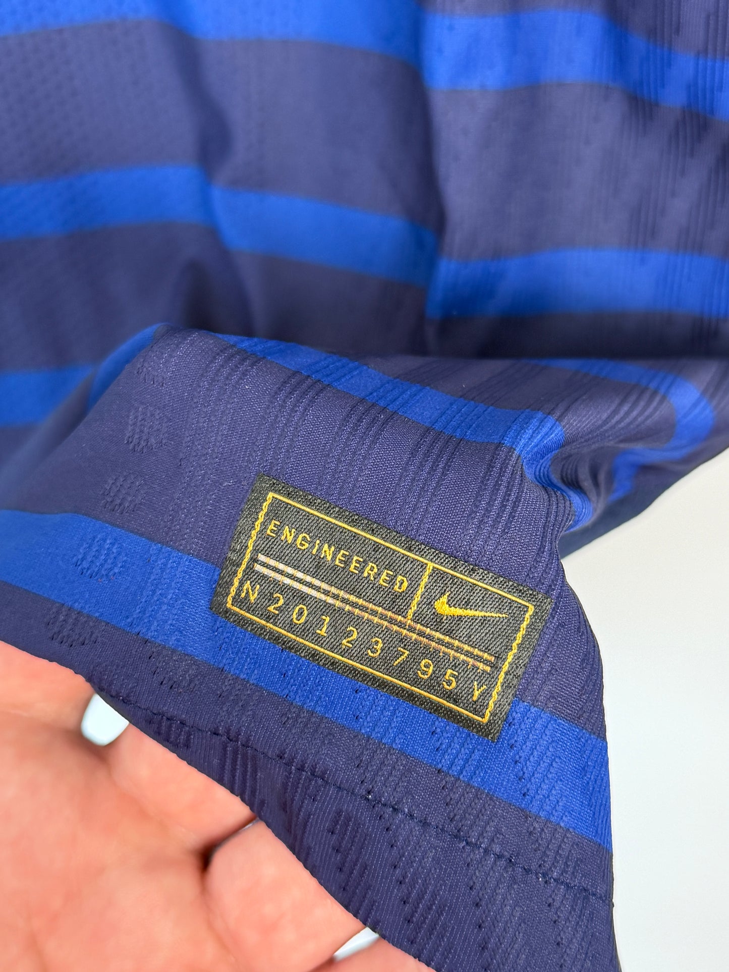 Kylian Mbappe France VAPORKNIT Euro 2020 home football shirt (M)
