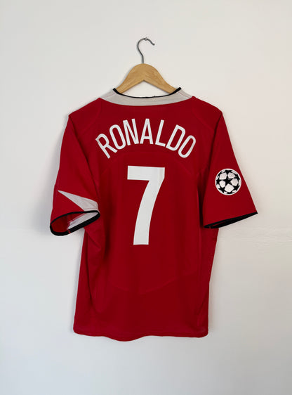 Cristiano Ronaldo Manchester United 2004-06 home football shirt (L)