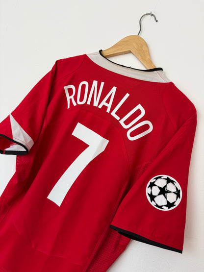 Cristiano Ronaldo Manchester United 2004-06 home football shirt (L)
