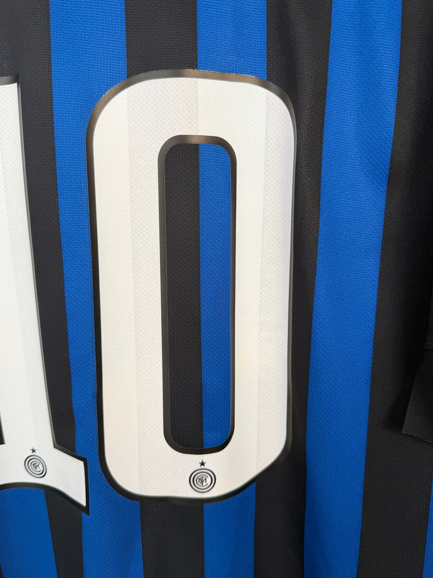 Wesley Sneijder Inter Milan 2011-12 home football shirt (XL)