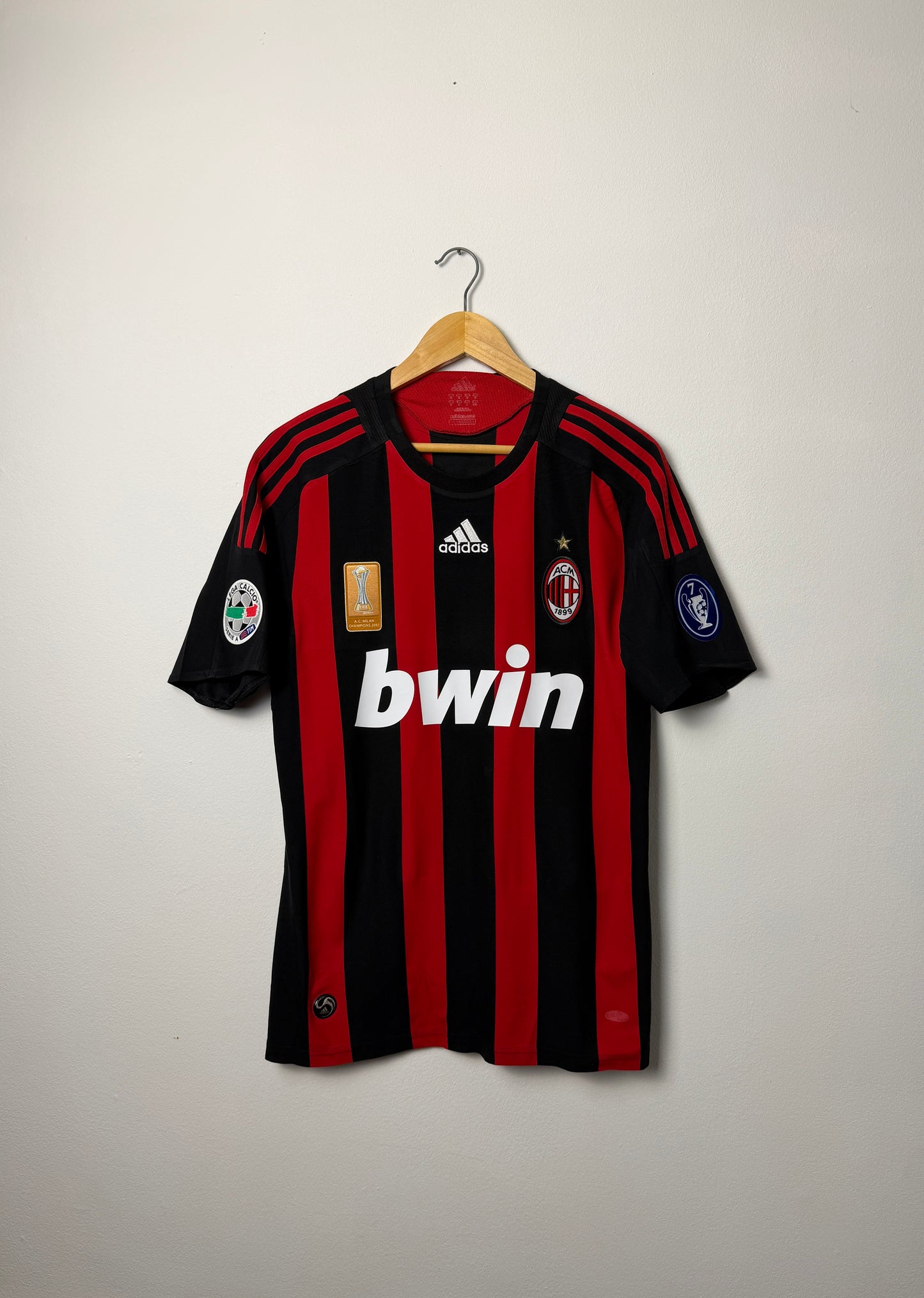 Ronaldinho AC Milan 2008-09 home football shirt (M)