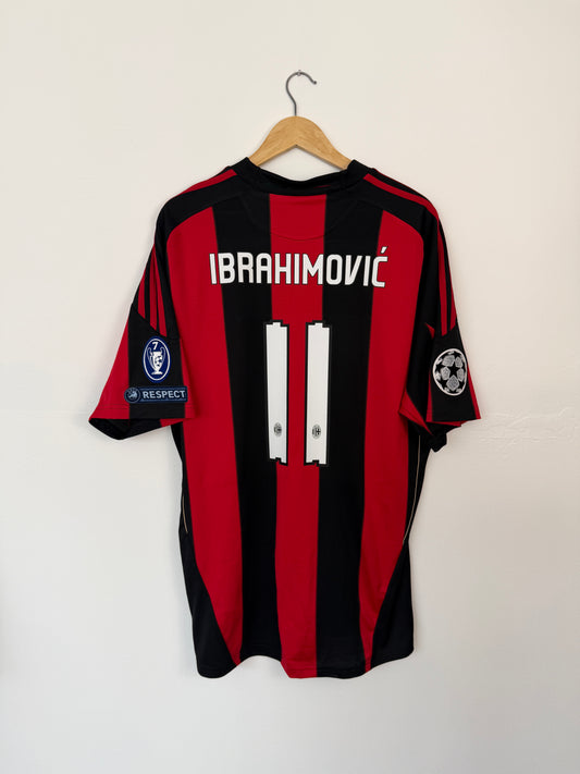 Zlatan Ibrahimovic AC Milan 2010-11 home football shirt (XL)