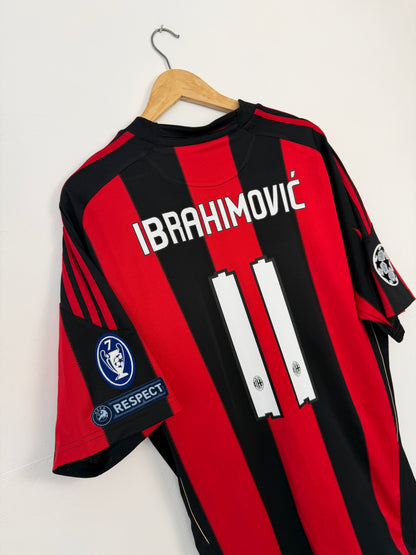 Zlatan Ibrahimovic AC Milan 2010-11 home football shirt (XL)