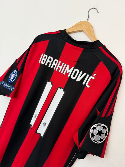 Zlatan Ibrahimovic AC Milan 2010-11 home football shirt (XL)