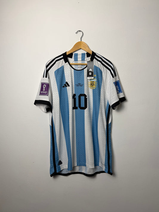Lionel Messi Argentina 2022 home football shirt (L)