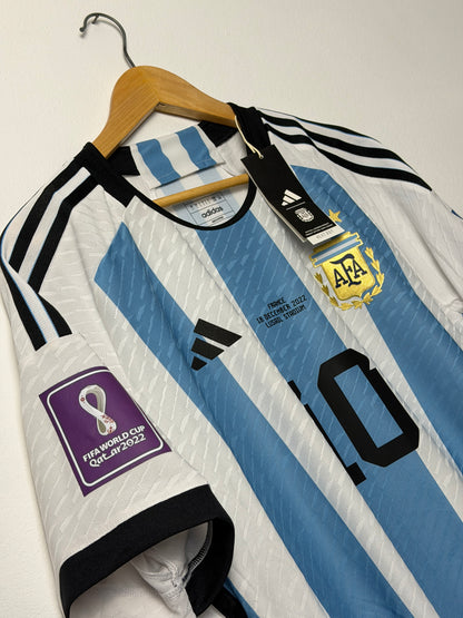 Lionel Messi Argentina 2022 home football shirt (L)