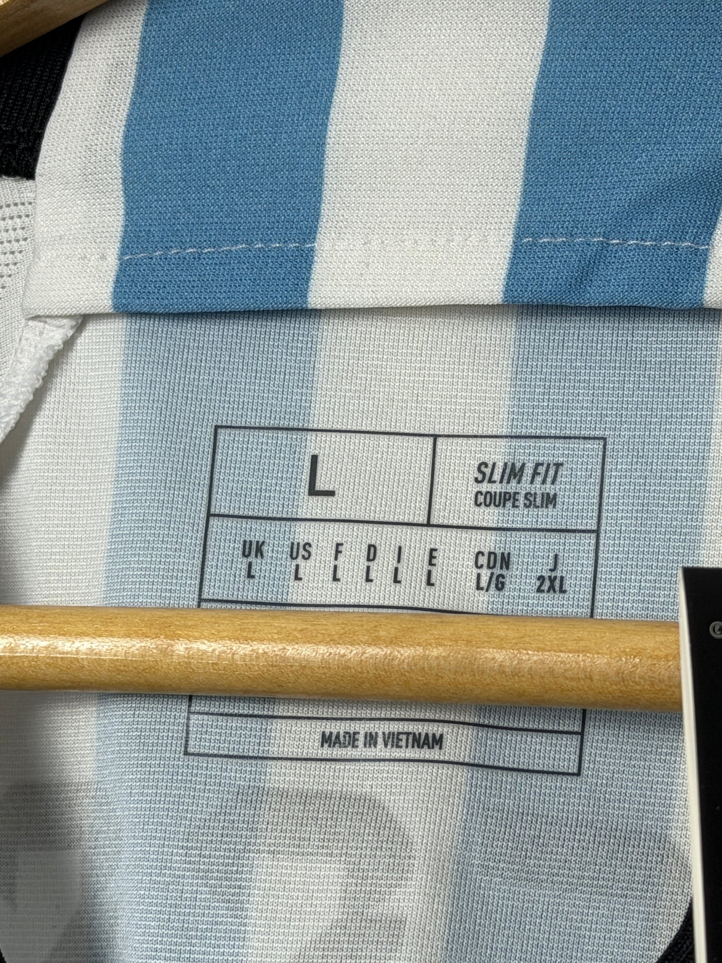 Lionel Messi Argentina 2022 home football shirt (L)