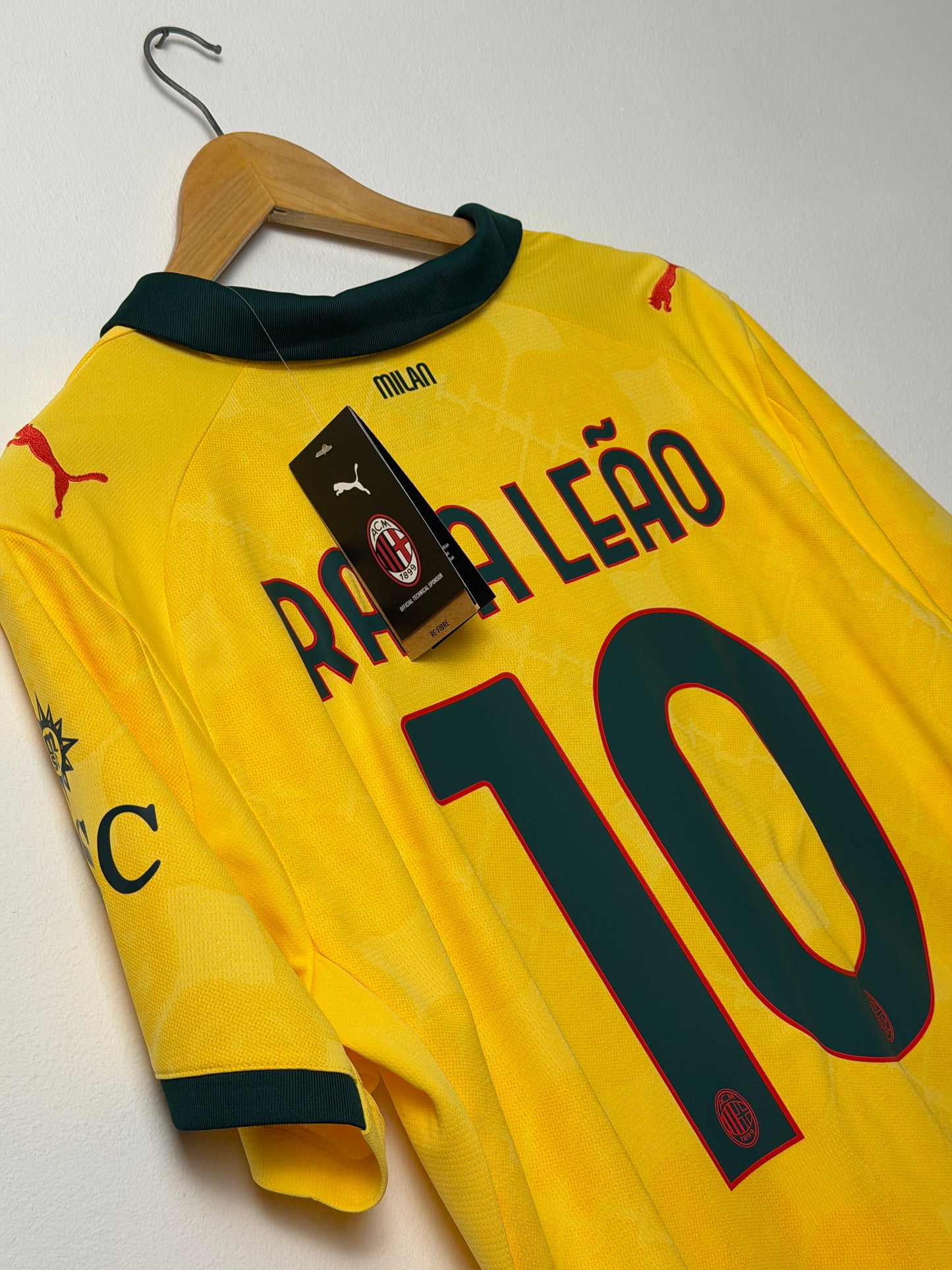 Rafa Leao AC Milan 2025-26 third football shirt (L)