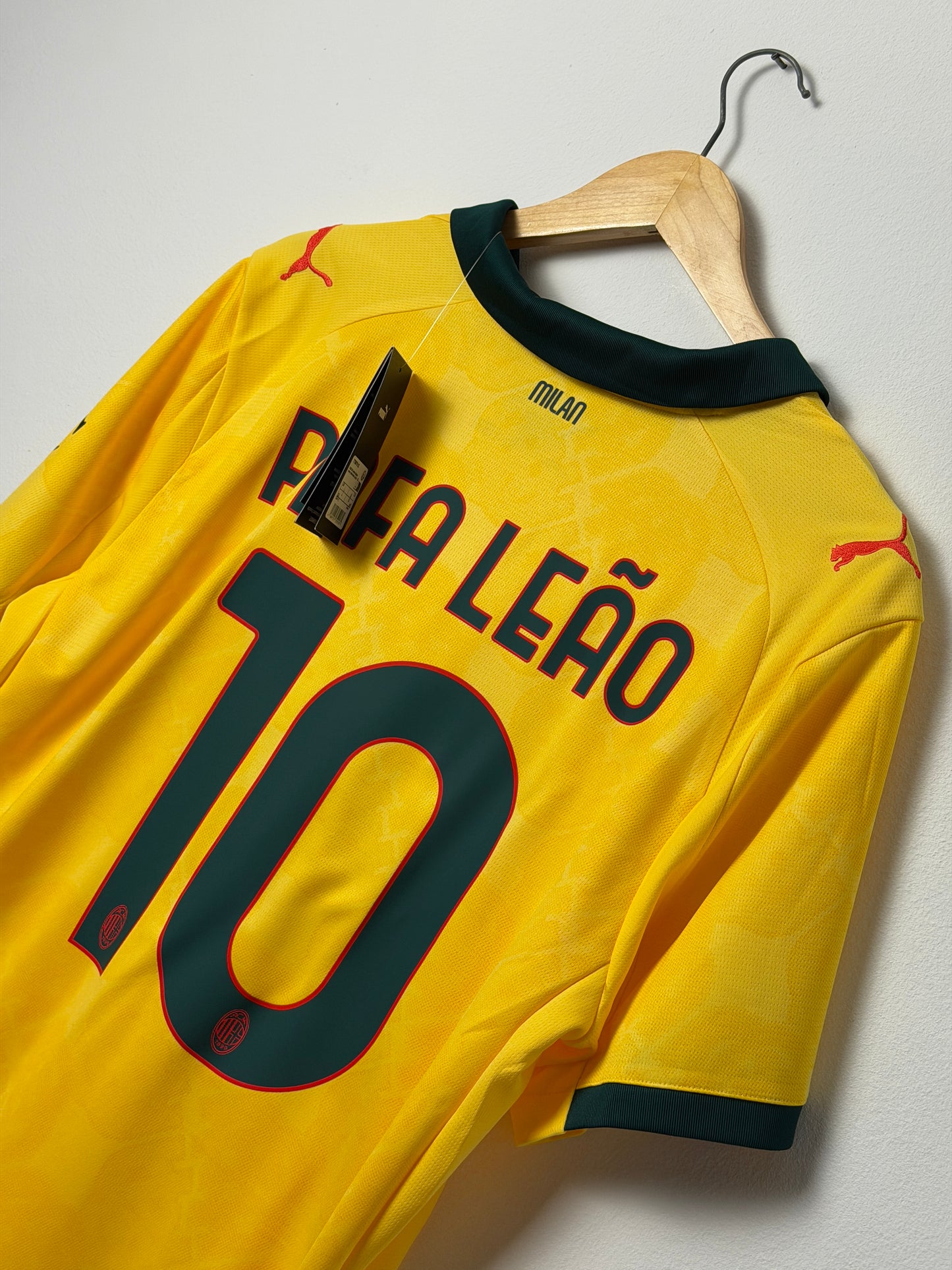 Rafa Leao AC Milan 2025-26 third football shirt (L)