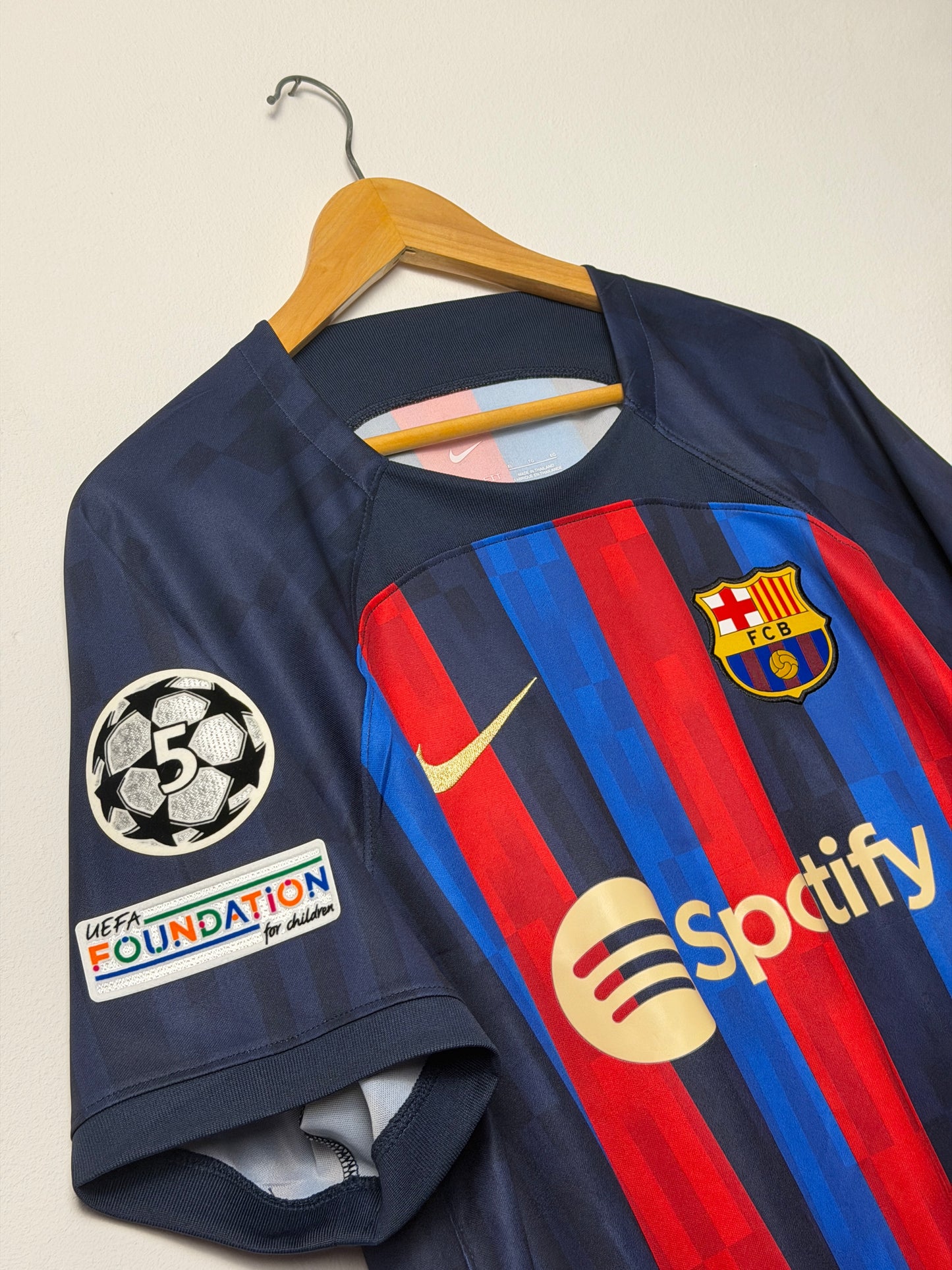 Robert Lewandowski FC Barcelona 2022-23 home football shirt (XL)