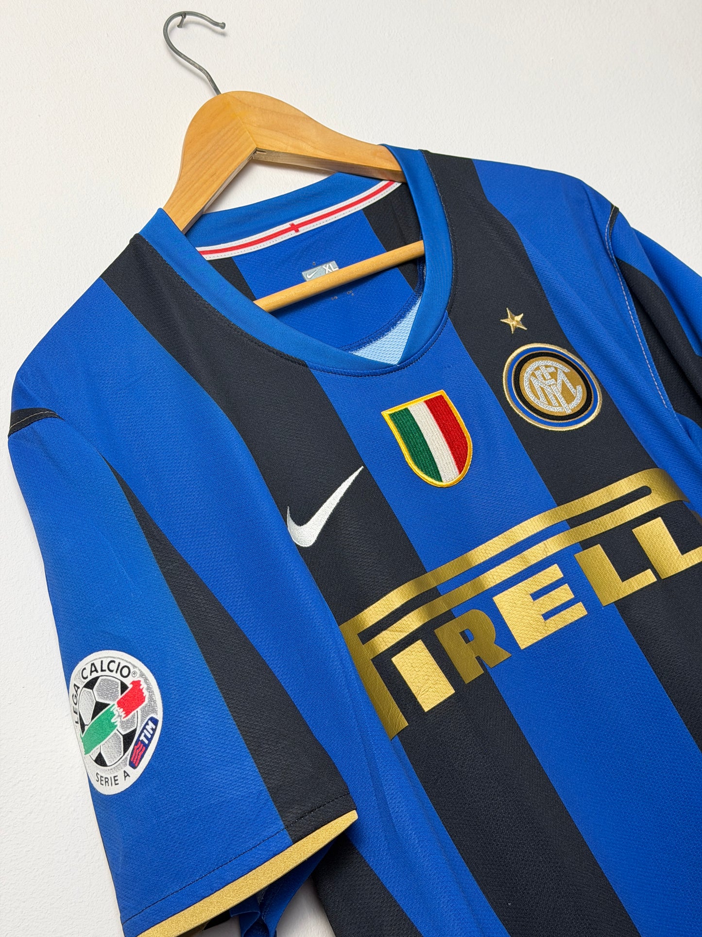 Adriano Inter Milan 2008-09 home football shirt (XL)