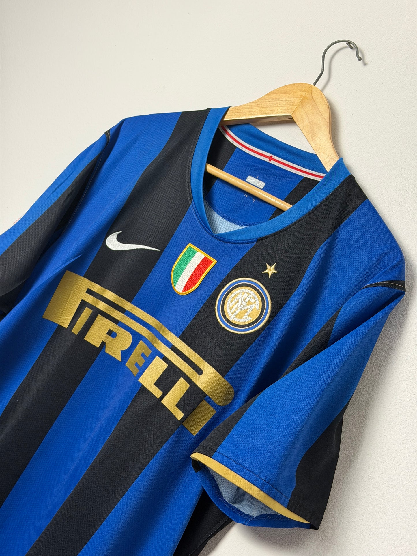 Adriano Inter Milan 2008-09 home football shirt (XL)