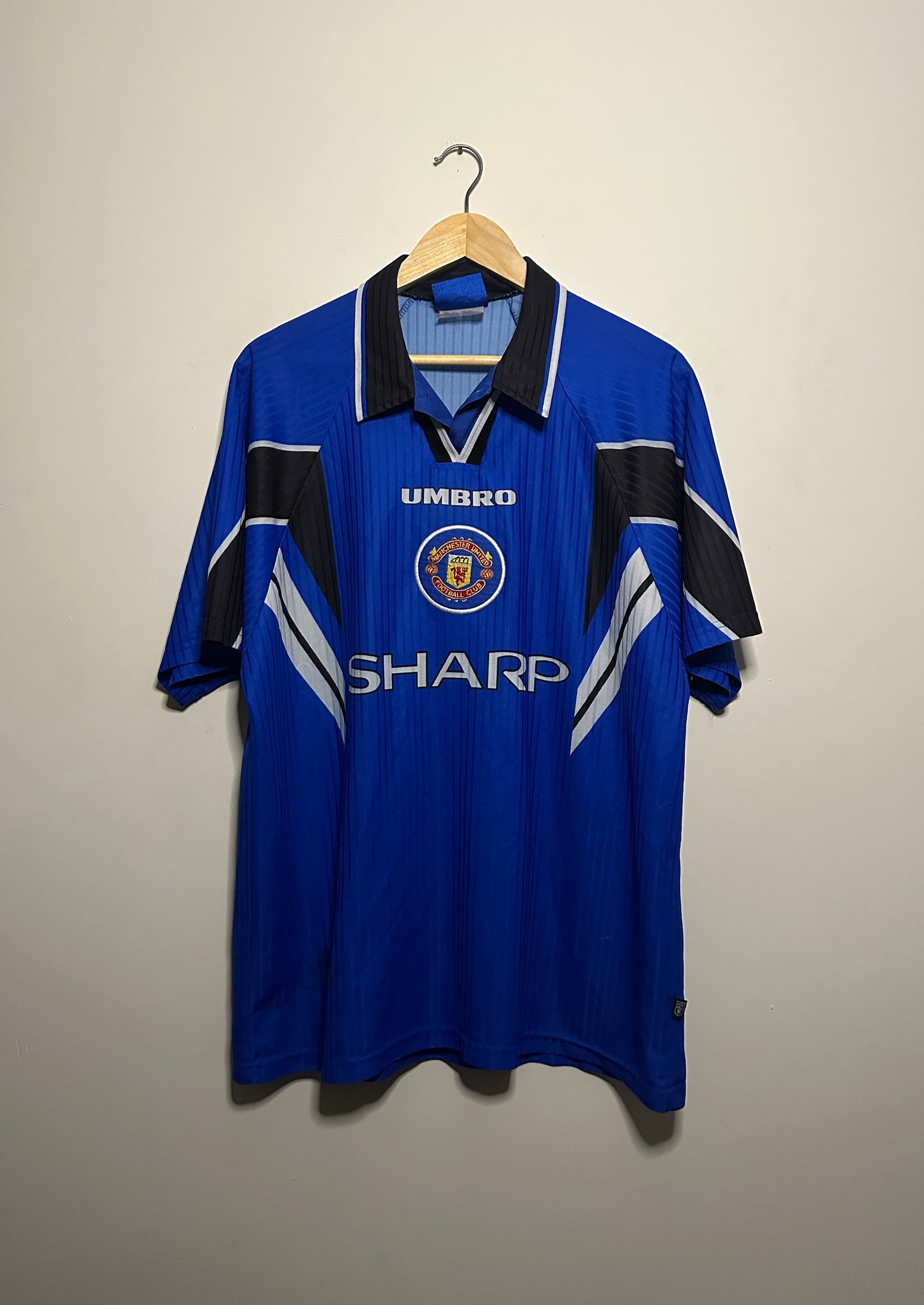 David Beckham Manchester United 1996-98 third football shirt (XL)