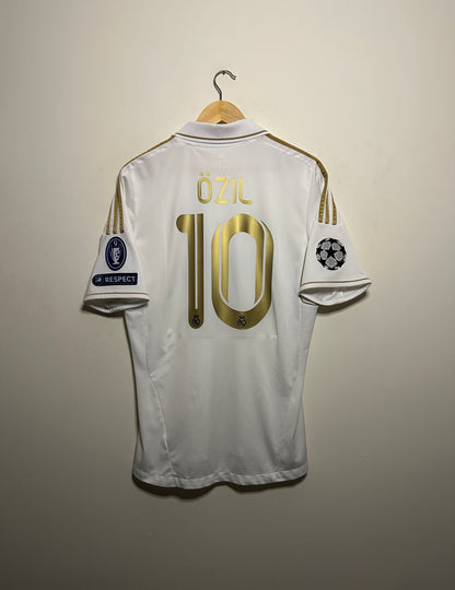 Mesut Ozil Real Madrid CF 2011-12 home football shirt (M)