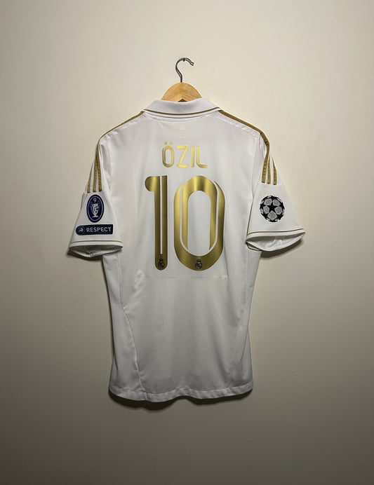 Mesut Ozil Real Madrid CF 2011-12 home football shirt (M)