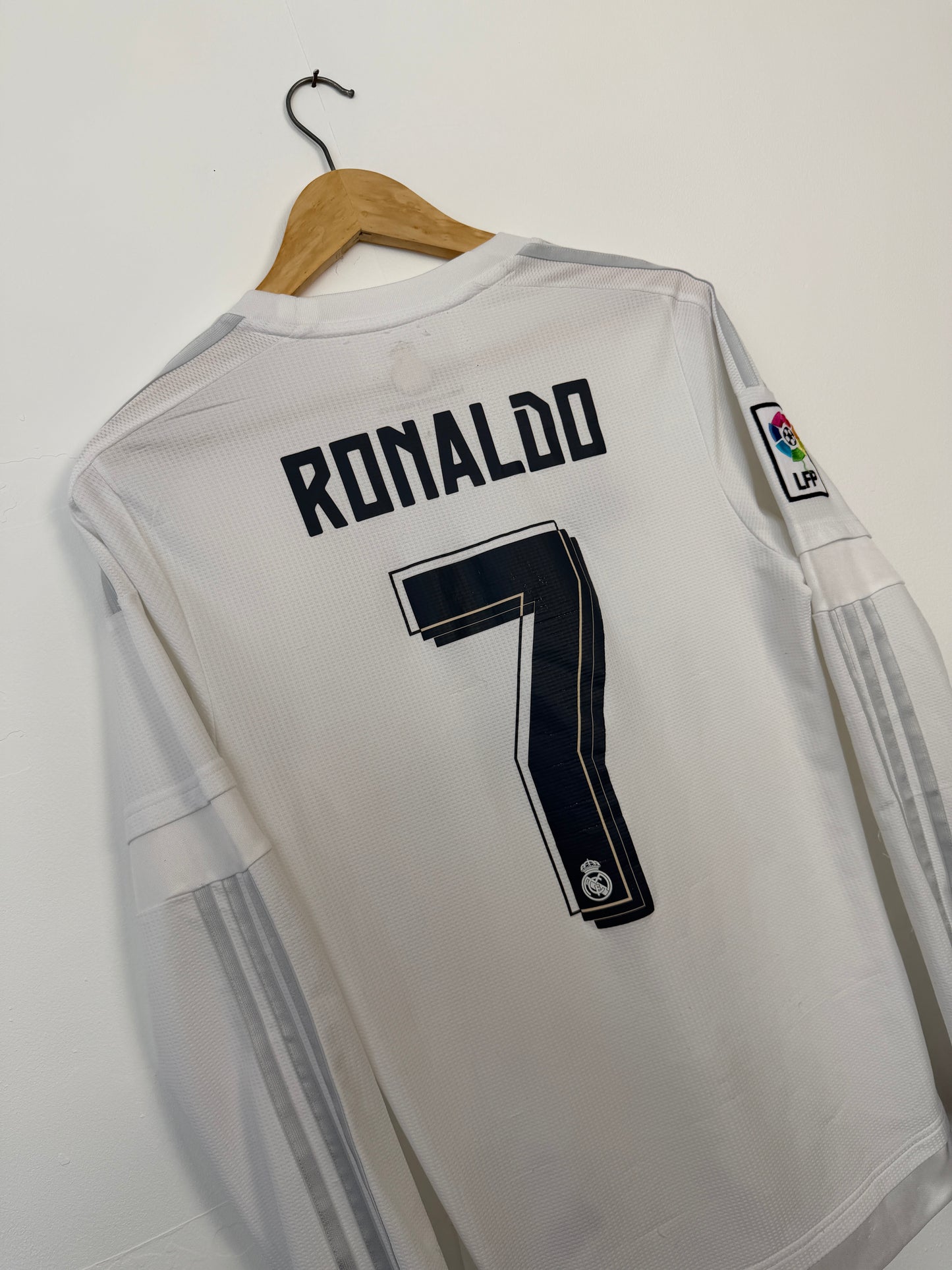 Cristiano Ronaldo Real Madrid CF 2015-16 long sleeve home football shirt (S)