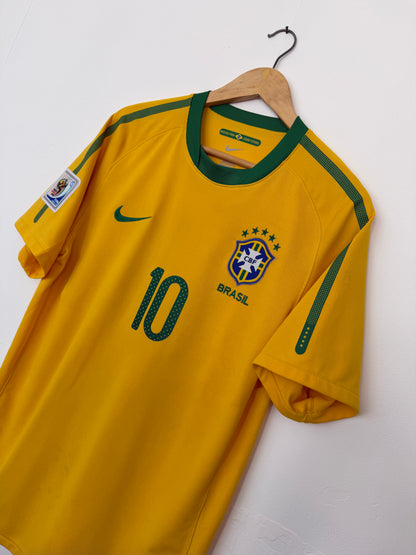 Kaka Brazil 2010 World Cup home football shirt (M)