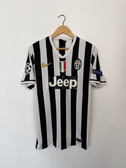 Arturo Vidal Juventus FC 2013-14 home football shirt (M)