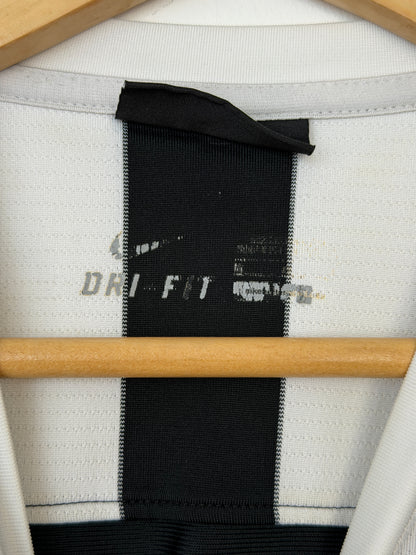 Arturo Vidal Juventus FC 2013-14 home football shirt (M)