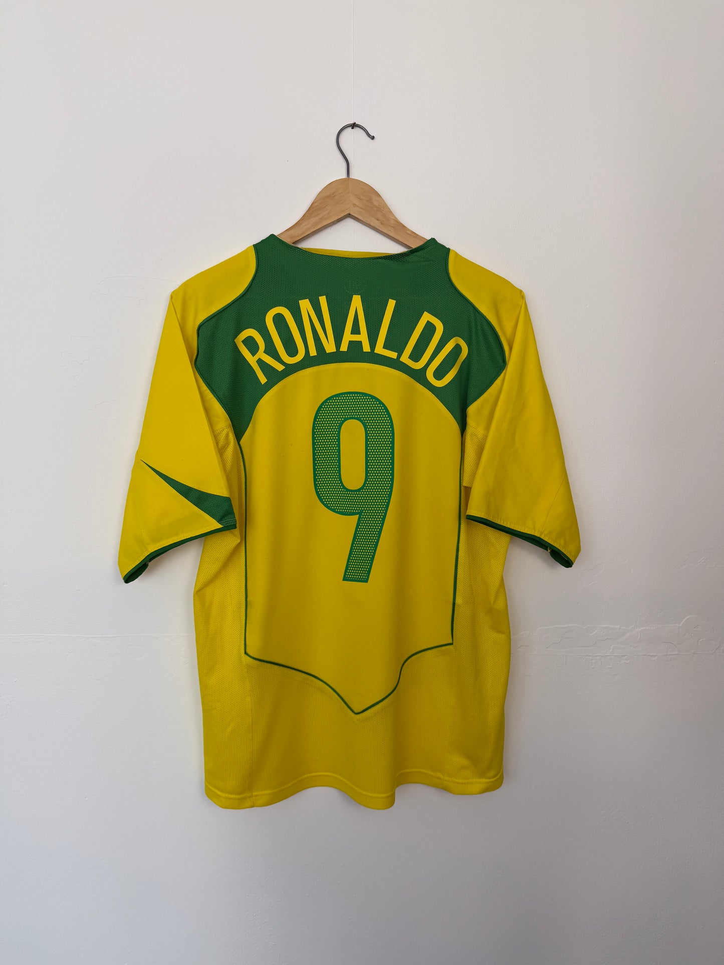 Ronaldo Brazil 2004 home football shirt (M)