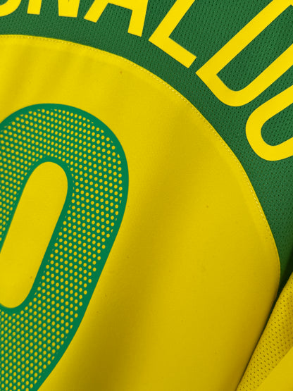Ronaldo Brazil 2004 home football shirt (M)