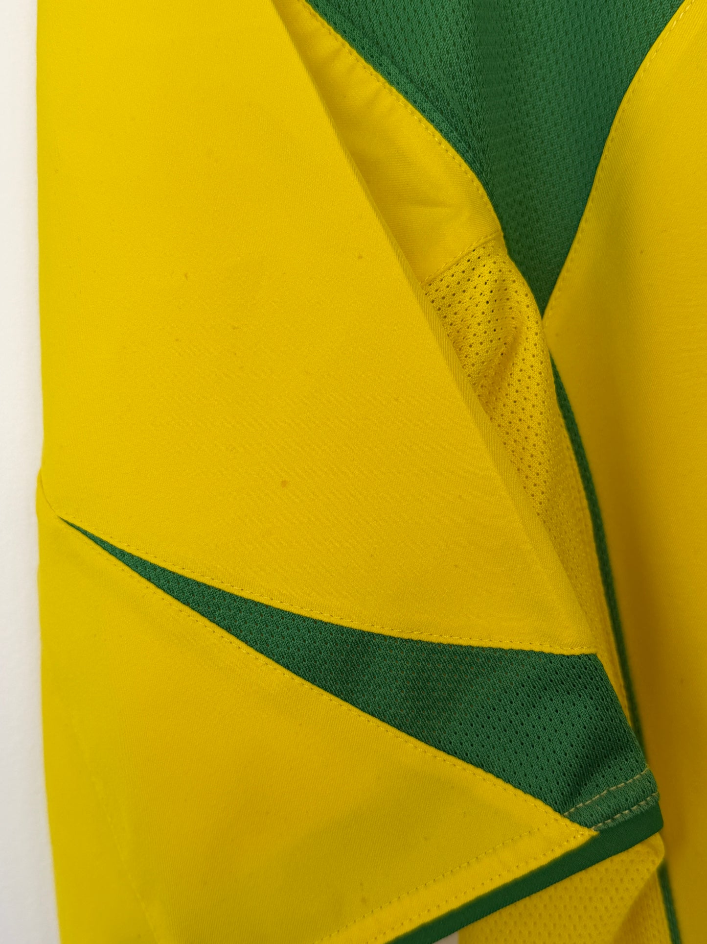 Ronaldo Brazil 2004 home football shirt (M)