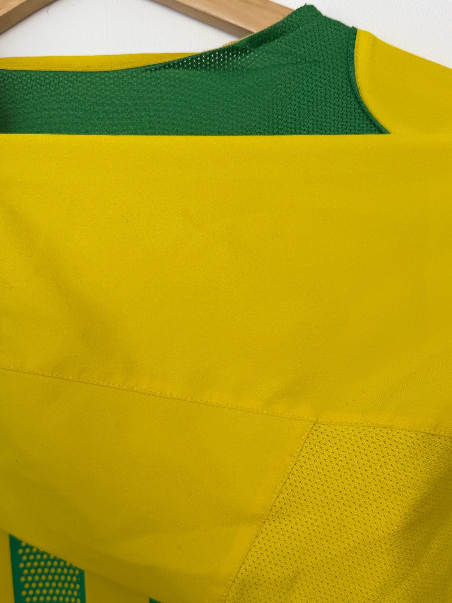 Ronaldo Brazil 2004 home football shirt (M)