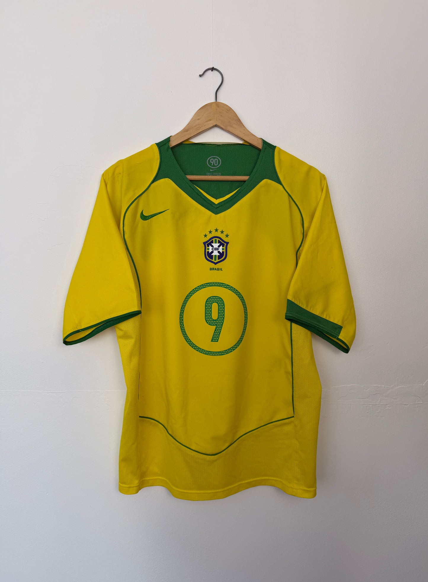 Ronaldo Brazil 2004 home football shirt (M)