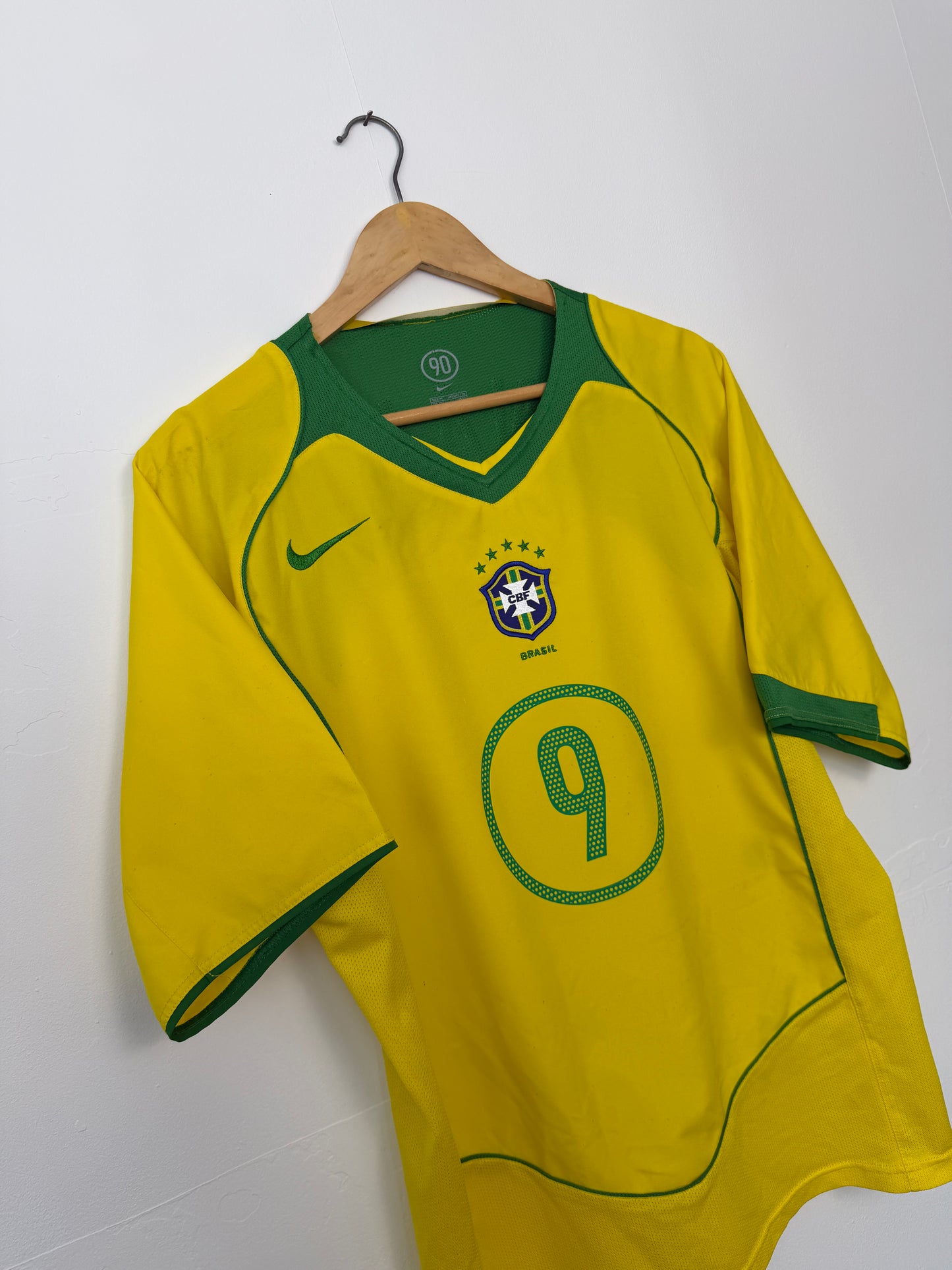 Ronaldo Brazil 2004 home football shirt (M)