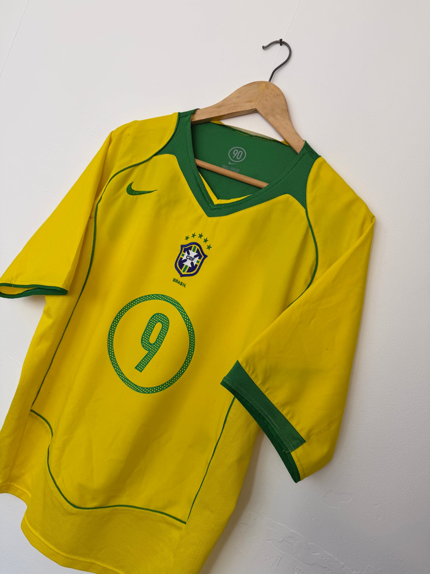 Ronaldo Brazil 2004 home football shirt (M)