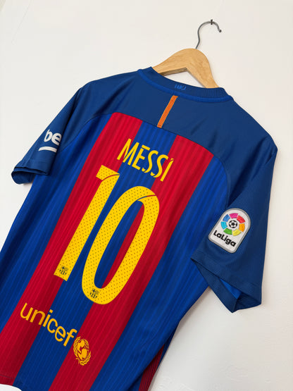 Lionel Messi FC Barcelona 2016-17 home football shirt (M)