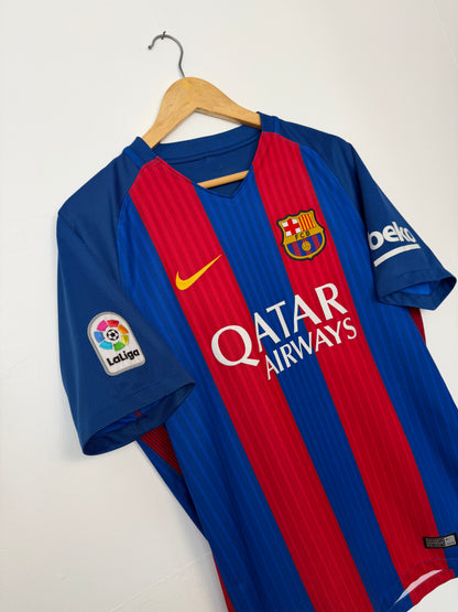 Lionel Messi FC Barcelona 2016-17 home football shirt (M)