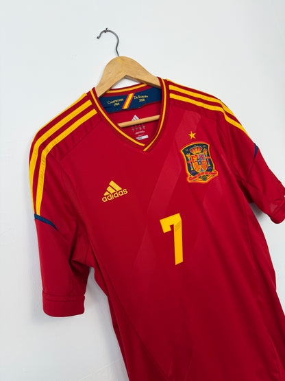 David Villa Spain 2012 home football shirt (L)