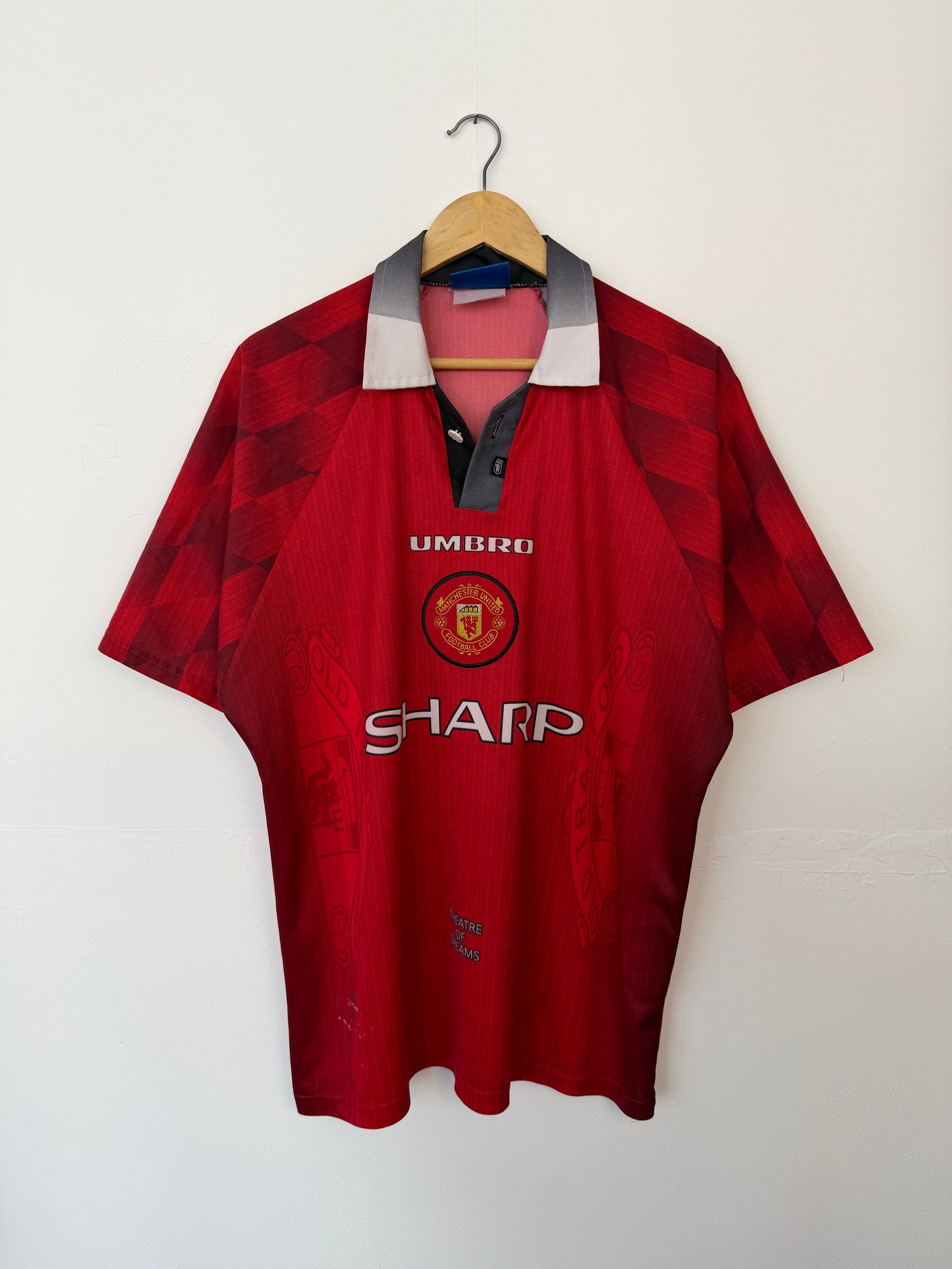 Eric Cantona Manchester United 1996-98 home football shirt (L)