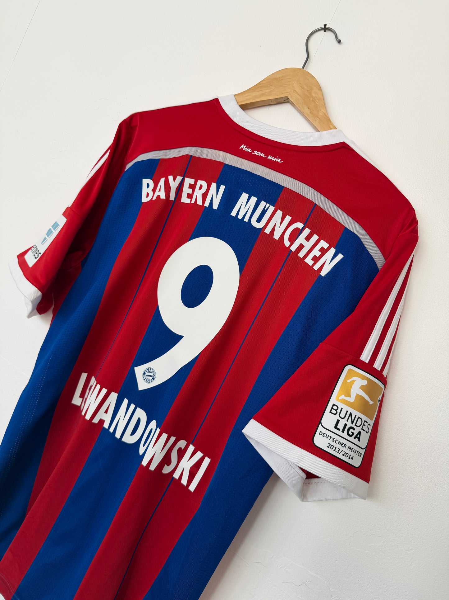 Robert Lewandowski FC Bayern Munich 2014-15 home football shirt (XL)