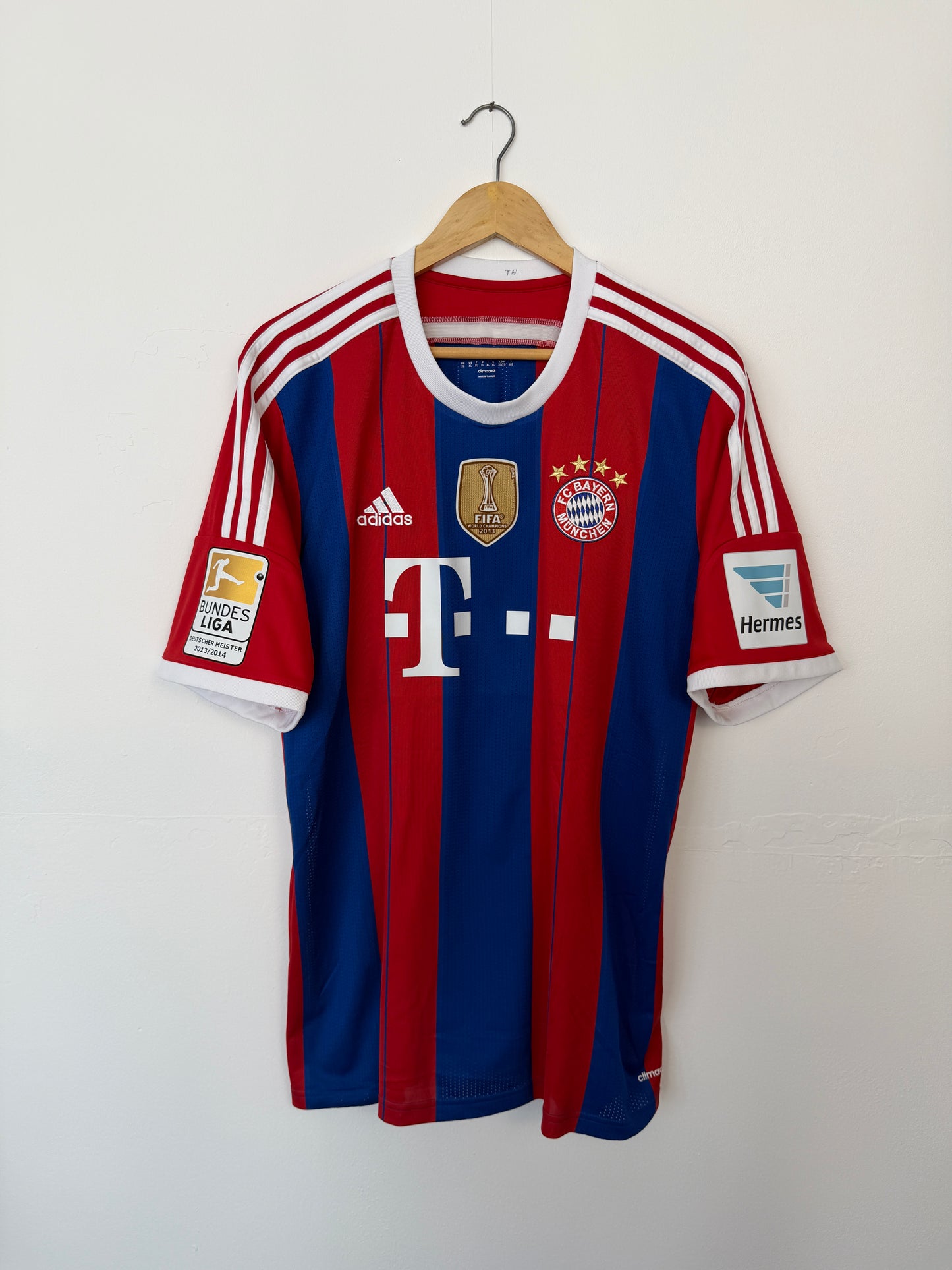 Robert Lewandowski FC Bayern Munich 2014-15 home football shirt (XL)